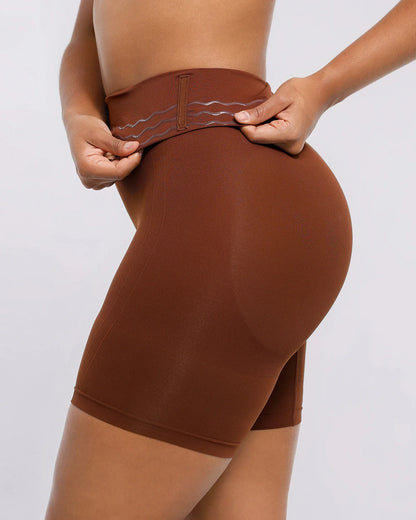 Bare Essentials™ Skin Flow Everyday Shaping Short